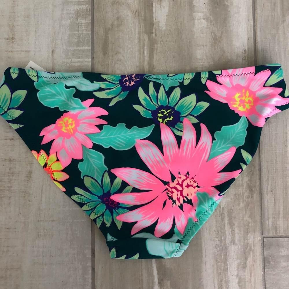 3/$15 Green floral bikini bottoms - Picture 2 of 2